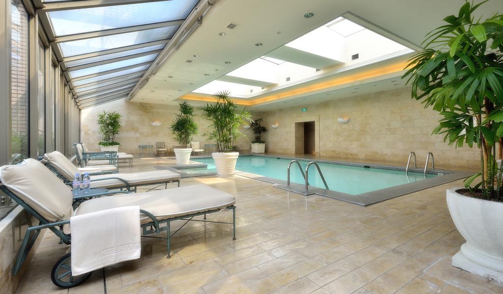 The Sherwood Taipéi Exterior foto The pool at the Mandarin Oriental, Paris